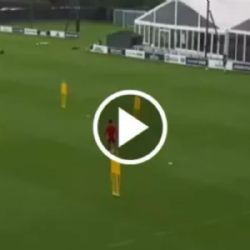 Raúl Jiménez SE LUCE CON GOLAZO en el entrenamiento del Fulham