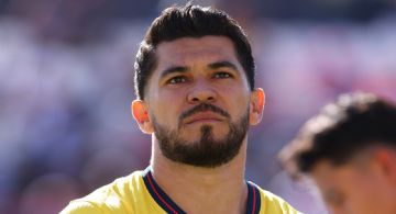 Henry Martín vuelve a LUCIR SU LIDERAZGO en el Club América con EMOTIVA CHARLA