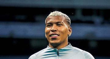 Roger Martínez SUPERÓ las CRITICAS y anota GOL que le da LIDERATO y victoria a Racing