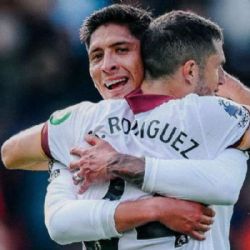 Guido Rodríguez COMIENZA A COMPLICAR a Edson Álvarez en el West Ham United