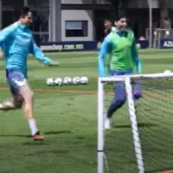 Kevin Álvarez IMPRESIONA a Álvaro Fidalgo con JUGADÓN en el entrenamiento del Club América