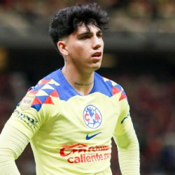 ¿Podrá Kevin Álvarez volver a la TITULARIDAD con el Club América en el Clásico Nacional?