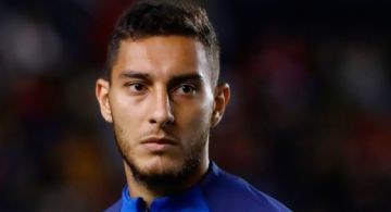 Sebastián Cáceres es REVENTADO por la afición del Club América tras ERROR ante el LAFC