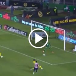 La ATAJADA de Luis Ángel Malagón que evita GOL DE VESTIDOR de Chivas en el Clásico vs Club América