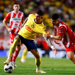Emilio Lara dio el partido de su vida contra el Club América, pero las Águilas empataron de milagro