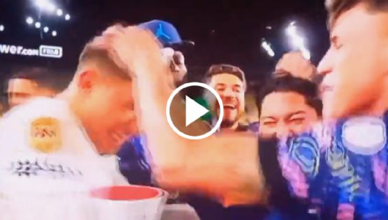 Video: Así es como los JUGADORES del Club América FESTEJARON con reportero de TUDN