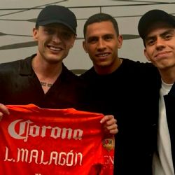 Luis Ángel Malagón comparte EMOTIVO MOMENTO con el famoso cantante Peso Pluma