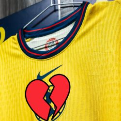 ¿Problemas de VESTIDOR? Club América refleja cierta TENSIÓN tras perder el Clásico Capitalino