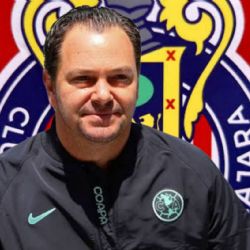 Santiago Baños sorprende ELOGIANDO a las Chivas previo al Clausura 2025