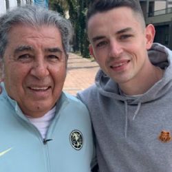 Carlos Reinoso dedica GRAN HONOR a Álvaro Fidalgo y su mítica camiseta 8