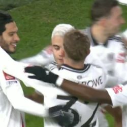 Video: Raúl Jiménez con JUGADA CLAVE que influyó en el TRIUNFO del Fulham vs Leicester City