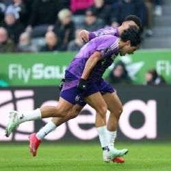 Video: Raúl Jiménez INICIA LA JUGADA y termina METIENDO GOL en el Newcastle vs Fulham