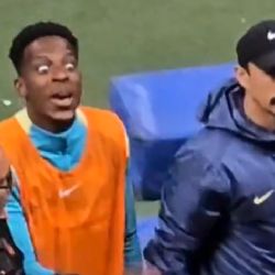 Video: Cristian Borja también SE ENGANCHÓ con la afición de Chivas en el Estadio Akron