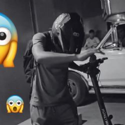 Jugadora del Club América Femenil atendió a una fila INMENSA de aficionados y después se marchó en scooter