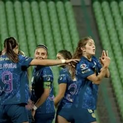 ¡Hasta se le olvidó cómo hablar! Nicki Hernández recibió una felicitación de su NOVIA por el GOL que marcó ante Santos y su reacción fue INCREÍBLE