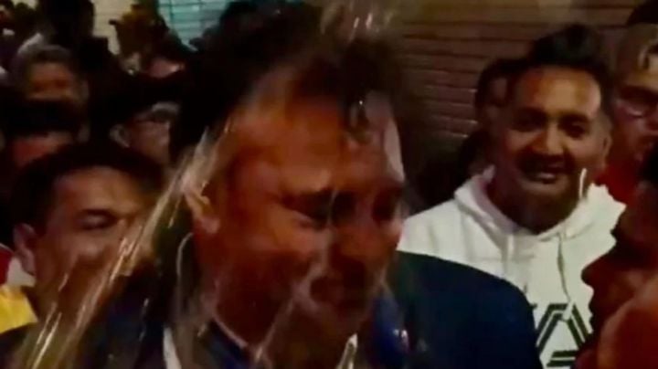 David Faitelson es AGREDIDO en el Estadio Akron, solo fue APOYADO por aficionado del América