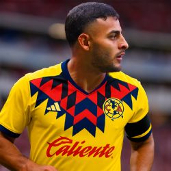 Alexis Vega SONRÍE al ser invitado a ser NUEVO REFUERZO del Club América