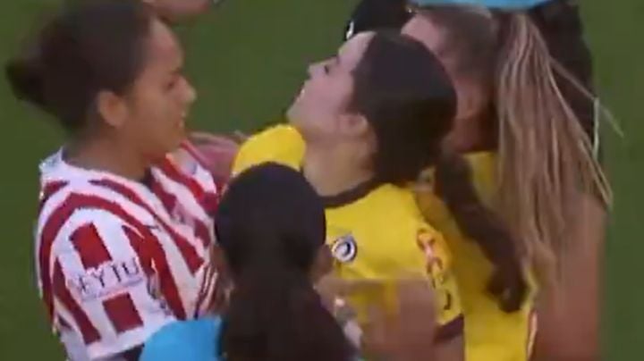 Video: La PELEA de Scarlett Camberos, Sabrina Enciso e Irene Guerrero vs Kinberly Guzmán