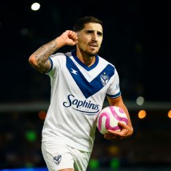 América dejó ir a Diego Valdés y ahora lo tunden en Vélez culpando a las Águilas