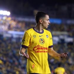 Álvaro Fidalgo se luce con GRAN DETALLE con aficionado del Club América