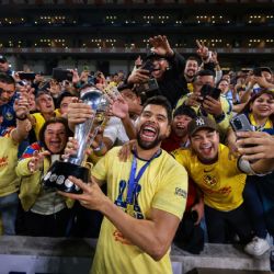 Néstor Araujo hace ENFURECER a la afición del Club América