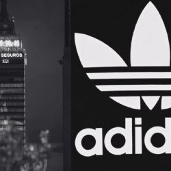 Torre Latinoamericana se pinta con los colores del Club América