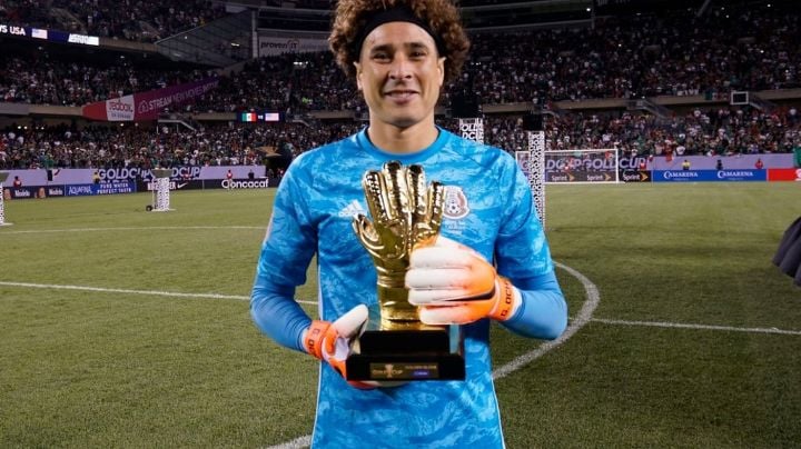 Guillermo Ochoa recibe RECONOCIMIENTO de LEYENDA en La Liga de España