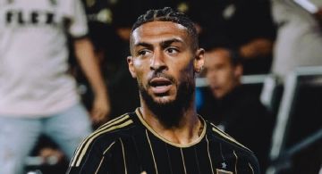 ¡Van por él! Club América ya tiene EL DÍA para cerrar el fichaje de Denis Bouanga para el Apertura 2025