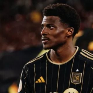 Uno de los grandes rivales del Club América confirma que buscará el FICHAJE de Javairo Dilrosun