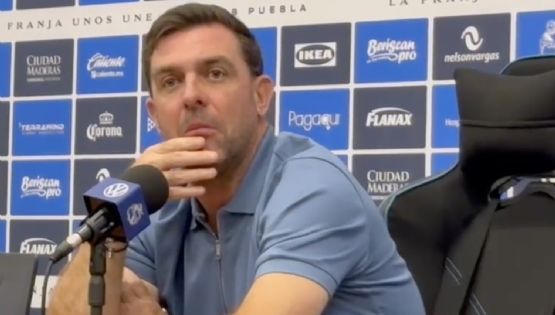 ¿Sí se va? DT del Puebla responde sobre el supuesto interés por Víctor Dávila: sorprende su postura