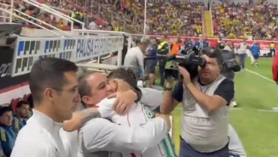 Así fue el EMOTIVO MOMENTO del reencuentro del ‘Chicote’ Calderón con sus ex-compañeros del Club América