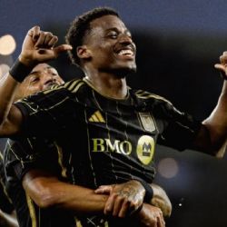 Denis Bouanga ILUSIONA a la afición del Club América por MENSAJE a Javairo Dilrosun