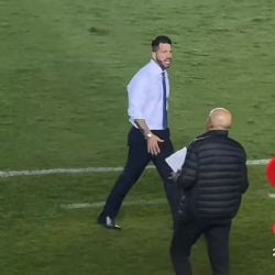 Benjamín Mora termina peleando con la afición del Club América por la derrota de Querétaro