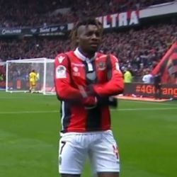 Con todo e indirecta para Denis Boaunga, Club América presentó lo mejor de Allan Saint-Maximin