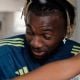 La imperdible reacción de Allan Saint-Maximin al probar la comida PICANTE en el Club América