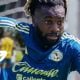 Lo que no se vio de su primer día: las fotos de Allan Saint-Maximin que conmovieron a la afición azulcrema