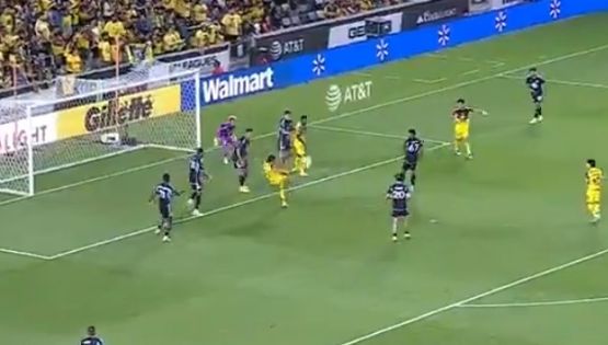 VIDEO: El GOLAZO que se PERDIÓ Henry Martín que iba directo al Puskás