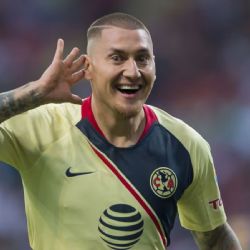 Nico Castillo vuelve a Coapa y la afición le da la bienvenida, lamentan que no brilló en el América
