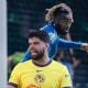 Video: Néstor Araujo se vuelve la nueva víctima de Allan Saint-Maximin con humillante túnel