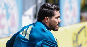 El accesorio especial que usa Henry Martín para regresar antes con el Club América
