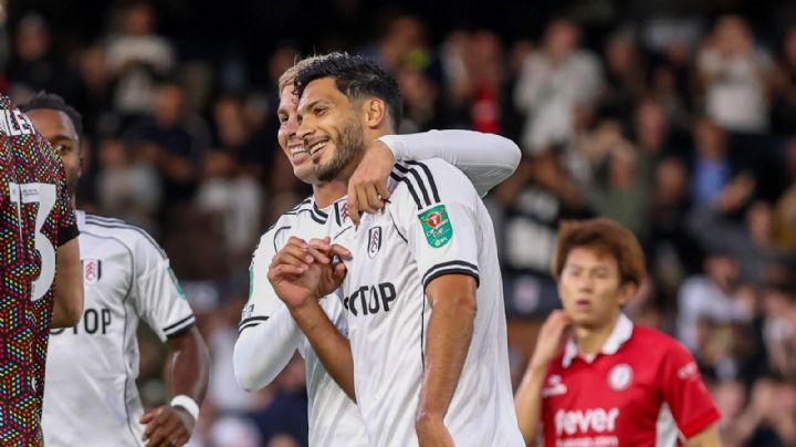 El primero de la temporada: Raúl Jiménez anota golazo de media vuelta para poner en ventaja al Fulham