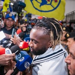 Allan Saint-Maximin NO viene SOLO y presume a sus 2 compañeros que estarán con él