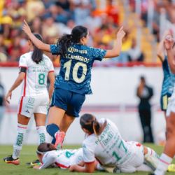 Ni el panal de ABEJAS, ni la tormenta evitó la VICTORIA del Club América Femenil vs Necaxa