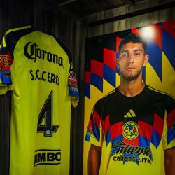 ¿América lo ocultó? DT de otro equipo inglés confirmó interés en el fichaje de Sebastián Cáceres