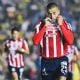 Culpan al Club América por la lesión que sufrió Roberto Alvarado en el Clásico Nacional