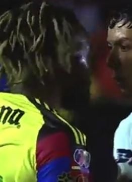 Foto descriptiva de: Video: El ENCONTRONAZO entre Allan Saint-Maximin y Jorge Ruvalcaba en el América vs Pumas