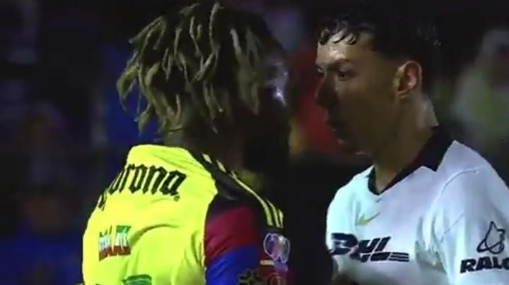 Video: El ENCONTRONAZO entre Allan Saint-Maximin y Jorge Ruvalcaba en el América vs Pumas